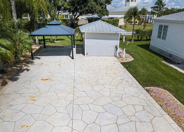 Property at 10054 Parkwood Dr, Fort Myers, FL 33905