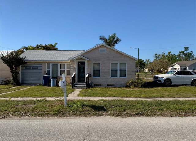 Property at 1104 29th Ave W, Bradenton, FL 34205, 2 beds, 2 baths