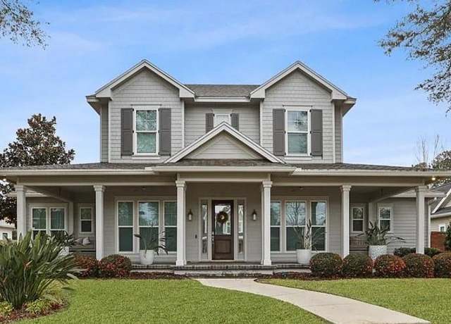 Property at 589 SW 128th Ter, Newberry, FL 32669, 5 beds, 3 baths