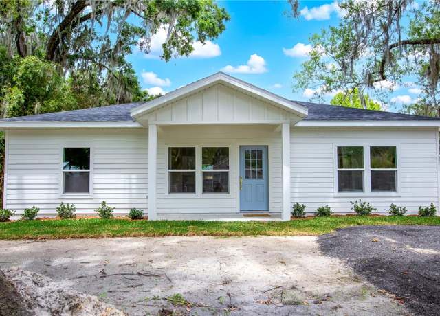 Property at 529 N Water St, Starke, FL 32091, 3 beds, 2 baths
