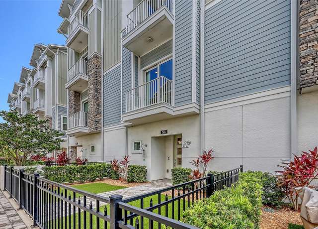 Property at 516 Laurel Park Dr, Sarasota, FL 34236, 3 beds, 3.5 baths