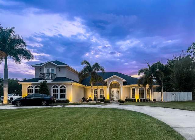 Property at 1200 Providence Blvd, Kissimmee, FL 34744, 5 beds, 5.5 baths