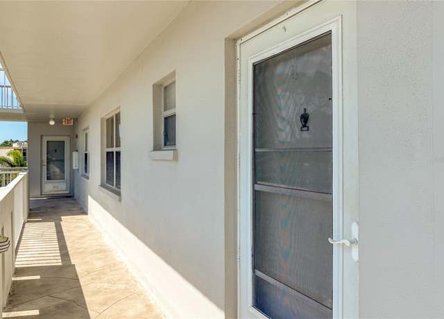 Property at 4240 Ironwood Cir Unit 302A, Bradenton, FL 34209, 2 beds, 2 baths