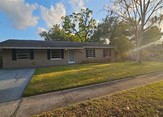 Property at 3009 S Willow Dr, Plant City, FL 33566, 4 beds, 1.5 baths