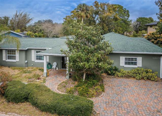 Property at 646 Riverside Dr, Tarpon Springs, FL 34689, 3 beds, 2.5 baths