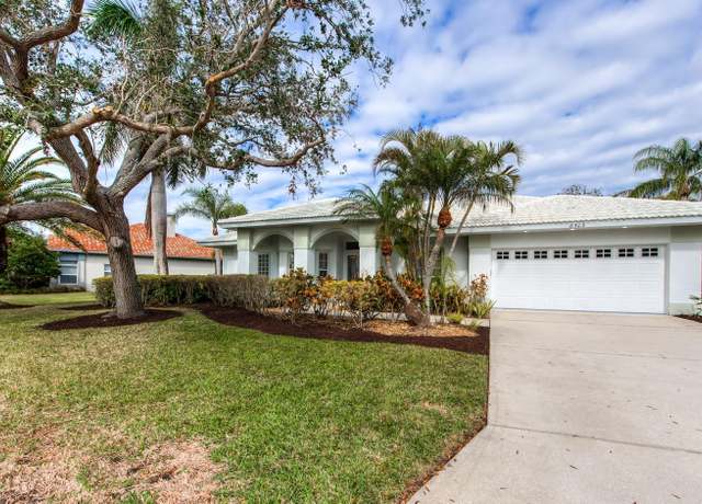 Property at 8303 Deerbrook Cir, Sarasota, FL 34238, 4 beds, 3 baths