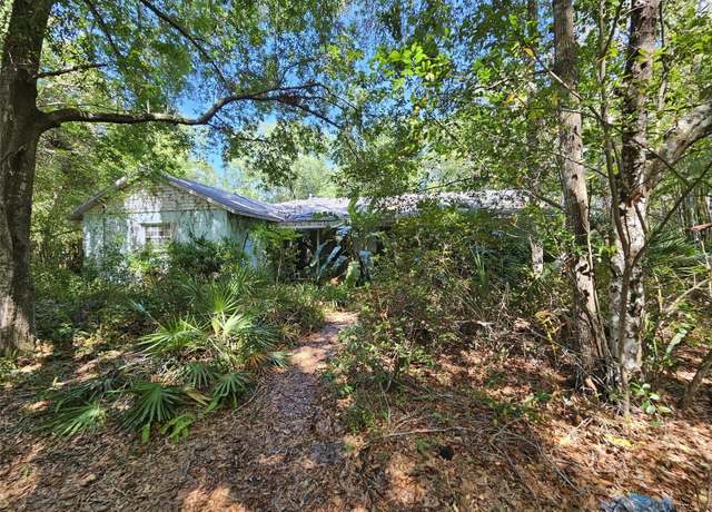 Property at 1209 Highland Acres Dr, Apopka, FL 32703, 4 beds, 2 baths