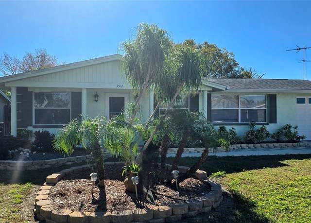 Property at 3512 Hoover Dr, Holiday, FL 34691, 2 beds, 2 baths