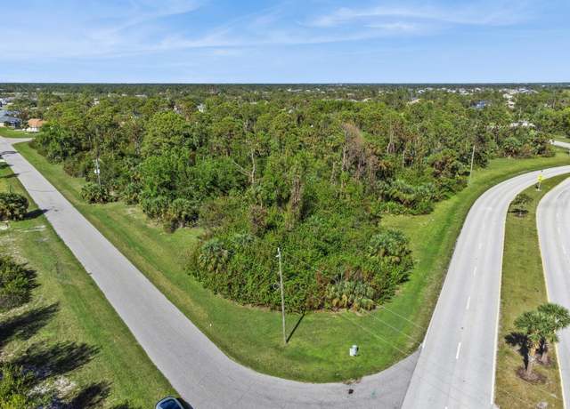 Property at 102 Antilla Dr, Rotonda West, FL 33947