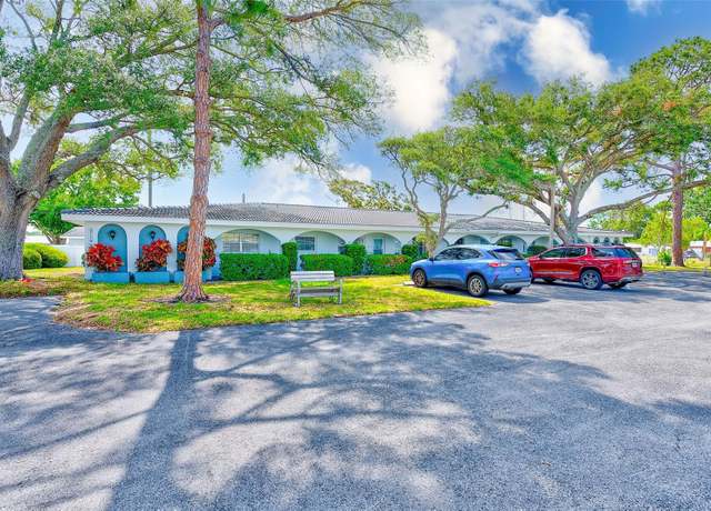 Property at 11200 102nd Ave #75, Seminole, FL 33778, 2 beds, 1 bath