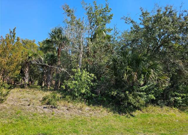 Property at 8 Central Pl, Palm Coast, FL 32137