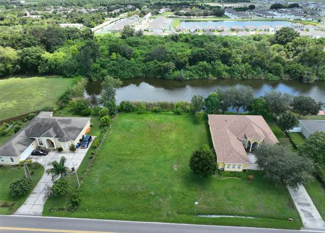 Property at 1102 6th St SE, Ruskin, FL 33570
