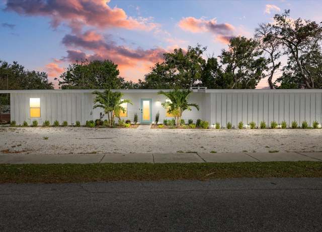 Property at 2069 Bougainvillea St, Sarasota, FL 34239, 6 beds, 5 baths