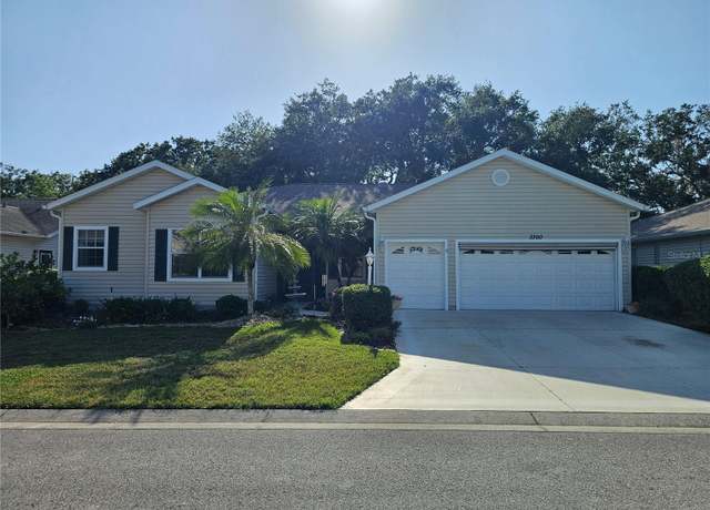 Property at 3700 Plantation Blvd, Leesburg, FL 34748, 3 beds, 2.5 baths