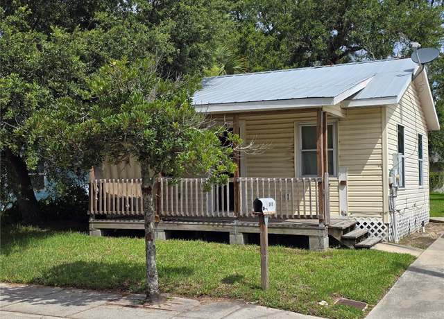 Property at 545 Washington St, New Smyrna Beach, FL 32168, 3 beds, 2 baths