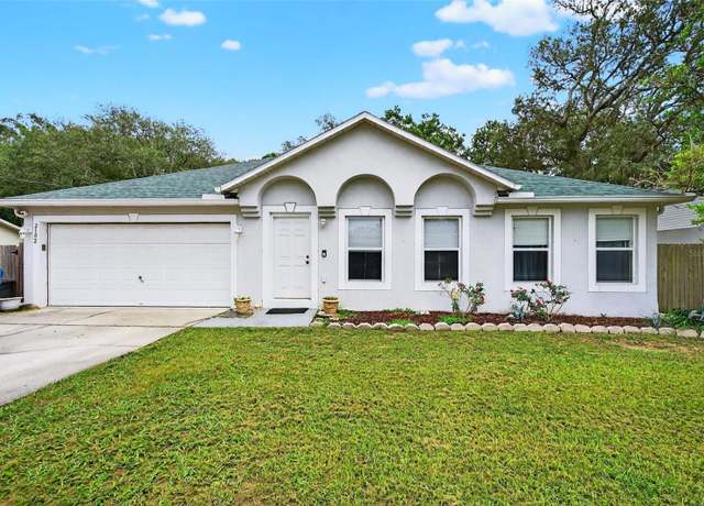 Property at 2102 Deltona Blvd, Spring Hill, FL 34606, 4 beds, 2 baths
