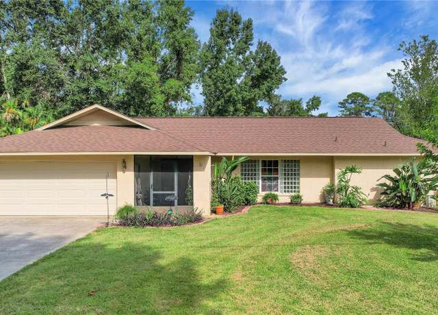 Property at 5 Magnolia Ln, Yalaha, FL 34797, 3 beds, 2 baths