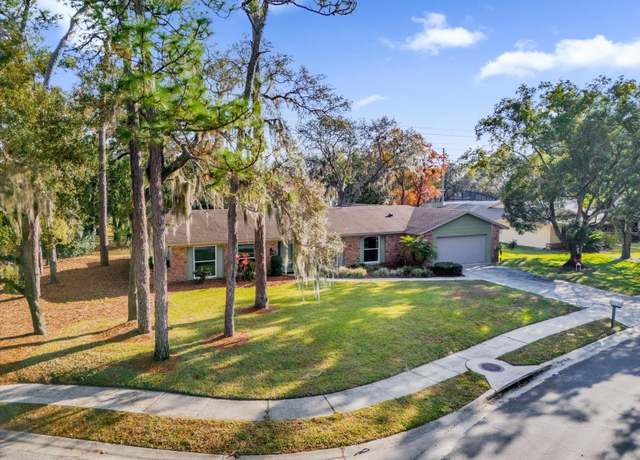 Property at 223 Royal Oaks Cir, Longwood, FL 32779, 4 beds, 2 baths