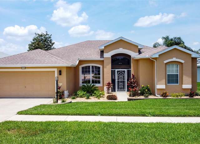 Property at 27143 Nostalgia Dr, Leesburg, FL 34748, 3 beds, 2 baths