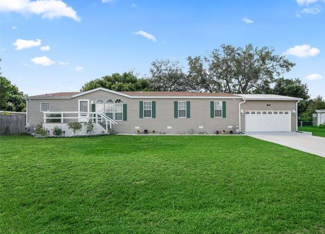 Property at 9848 SE 170th Ln, Summerfield, FL 34491, 4 beds, 2 baths
