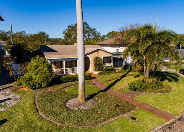 Property at 2834 Coffee Pot Blvd NE, St Petersburg, FL 33704, 3 beds, 2.5 baths