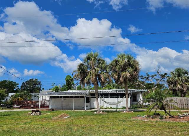 Property at 205 Jessica St N, Nokomis, FL 34275, 2 beds, 1 bath
