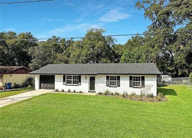 Property at 511 W Gardenia Dr, Orange City, FL 32763, 3 beds, 2 baths