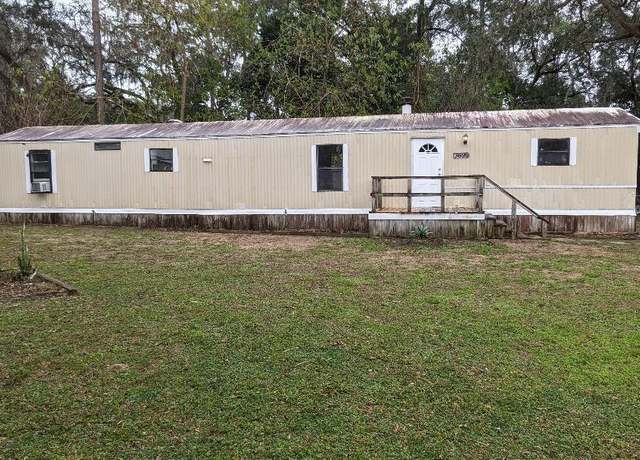 Property at 3691 NE 59th Ave, Silver Springs, FL 34488, 2 beds, 2 baths