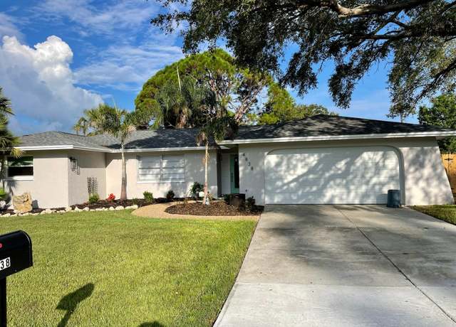 Property at 4838 Porpoise Dr, Sarasota, FL 34231, 3 beds, 2 baths