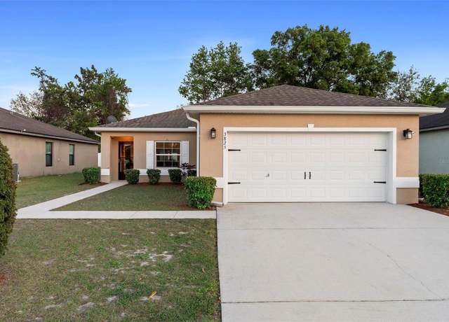 Property at 3825 Arborvitae Way, Deland, FL 32724, 3 beds, 2 baths