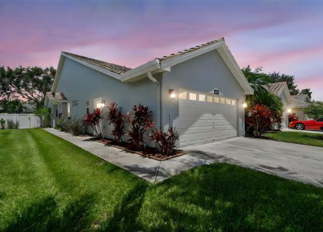 Property at 1725 Arabian Ln, Palm Harbor, FL 34685, 3 beds, 2.5 baths