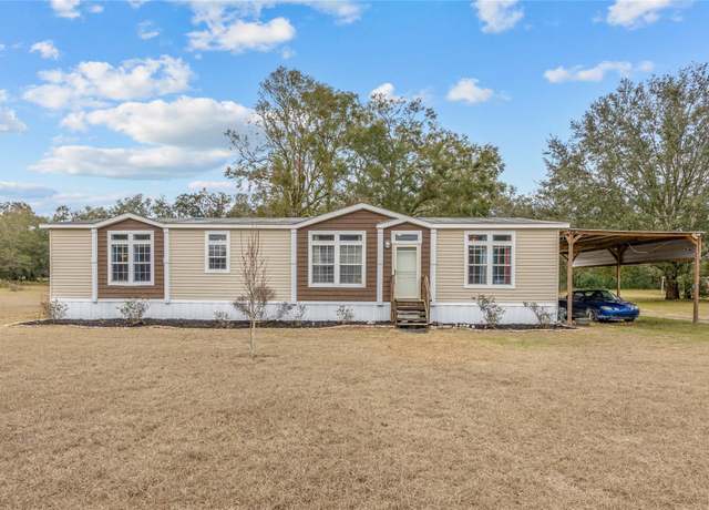 Property at 1900 SW 19th Cir, Trenton, FL 32693, 3 beds, 2 baths