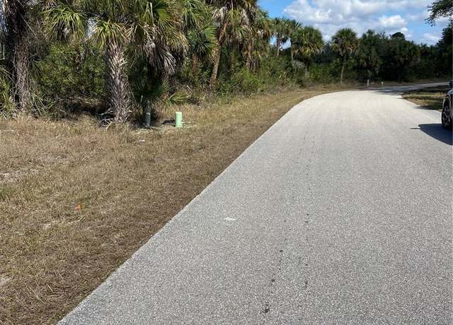 Property at 377 Pembroke Dr, Port Charlotte, FL 33954