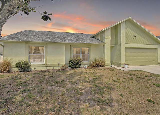 Property at 2816 Manor Hill Dr, Brandon, FL 33511, 4 beds, 2 baths