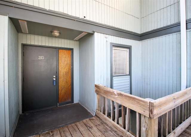 Property at 709 SW 75th St #203, Gainesville, FL 32607, 1 bed, 1 bath