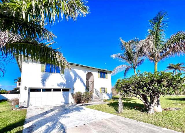 Property at 103 Tahiti Cir, Naples, FL 34113, 3 beds, 3 baths