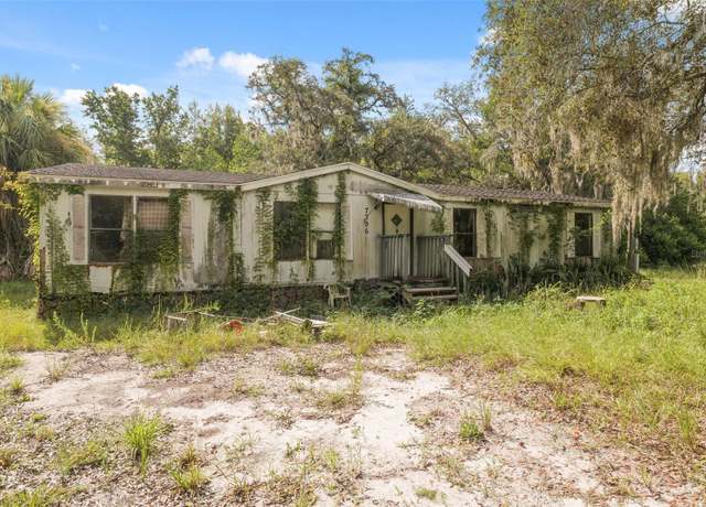 Property at 7396 Southview Ct, Weeki Wachee, FL 34613, 3 beds, 2 baths
