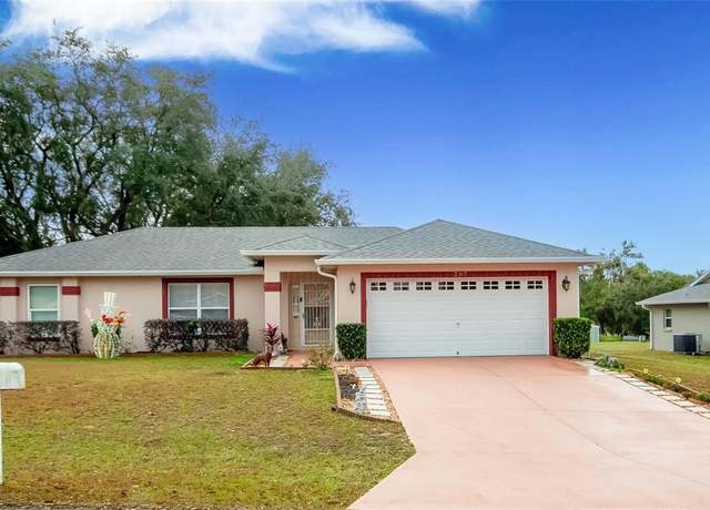 Property at 202 Forest Park Ln, Lady Lake, FL 32159, 3 beds, 2 baths