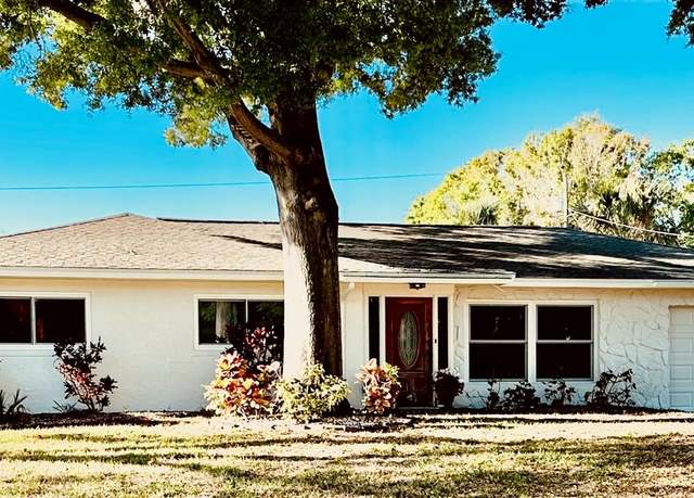 Property at 2114 Indian Ave N, Belleair Bluffs, FL 33770, 3 beds, 2 baths