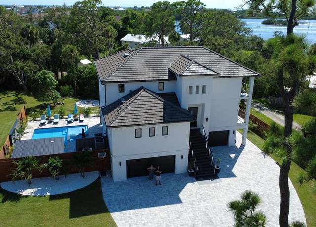 Property at 327 Roberts Rd, Nokomis, FL 34275, 4 beds, 3.5 baths