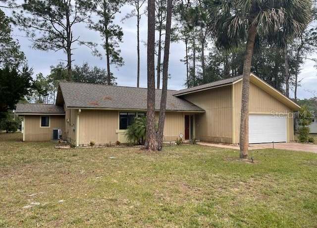 Property at 25 Ryley Ln, Palm Coast, FL 32164, 3 beds, 2 baths