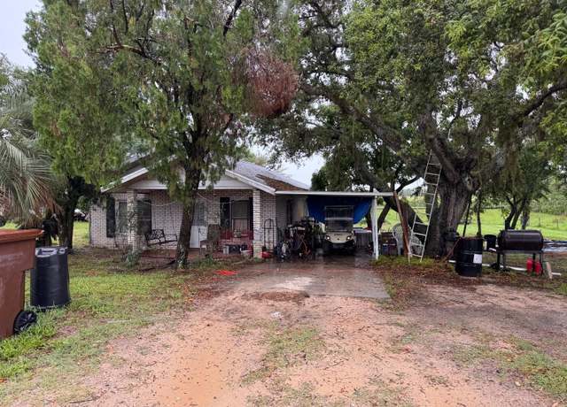 Property at 4011 E Robinson Dr, Haines City, FL 33844, 3 beds, 1 bath