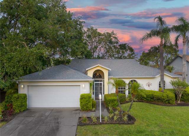 Property at 4787 Hamlets Grove Dr, Sarasota, FL 34235, 3 beds, 2 baths