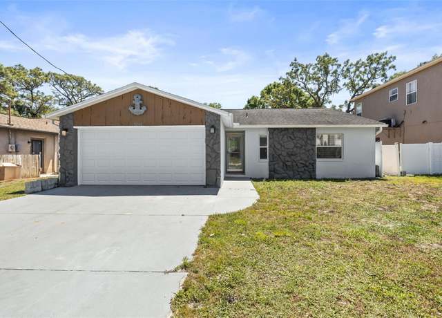 Property at 8240 Gulf Way, Hudson, FL 34667, 3 beds, 2 baths