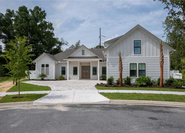 Property at 14141 SW 7th Pl, Newberry, FL 32669, 3 beds, 3 baths