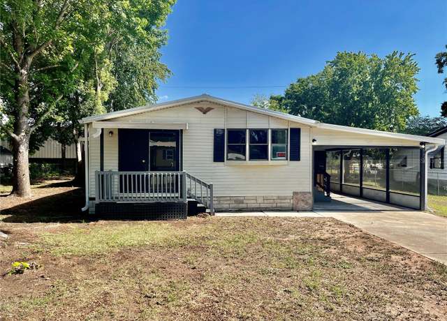 Property at 6629 SE 110th Ln, Belleview, FL 34420, 2 beds, 2 baths