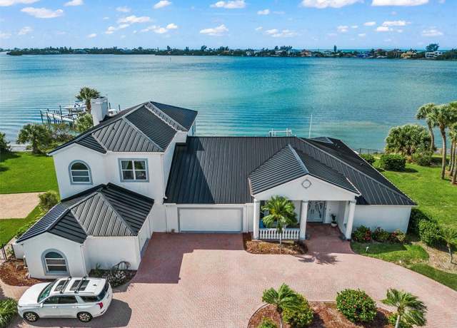Property at 443 Picasso Dr, Nokomis, FL 34275, 4 beds, 3.5 baths