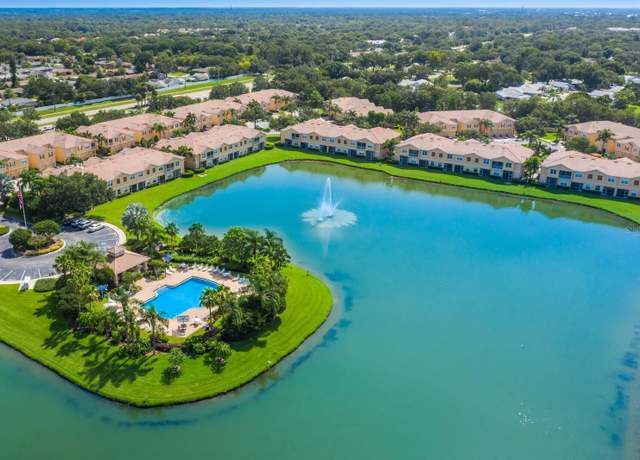 Property at 3402 Parkridge Cir, Sarasota, FL 34243, 3 beds, 2 baths