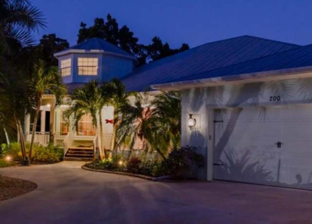 Property at 200 Capstan Dr, Placida, FL 33946, 4 beds, 3.5 baths