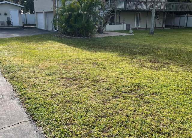 Property at 4713 9th St E, Ellenton, FL 34222, 2 beds, 3 baths